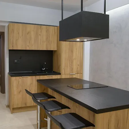 Qr #navita G - Modern & Luxurious Center *