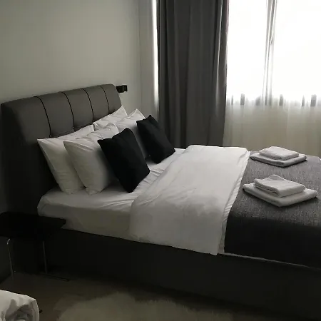 Qr #navita G - Modern & Luxurious Center 塞萨洛尼基